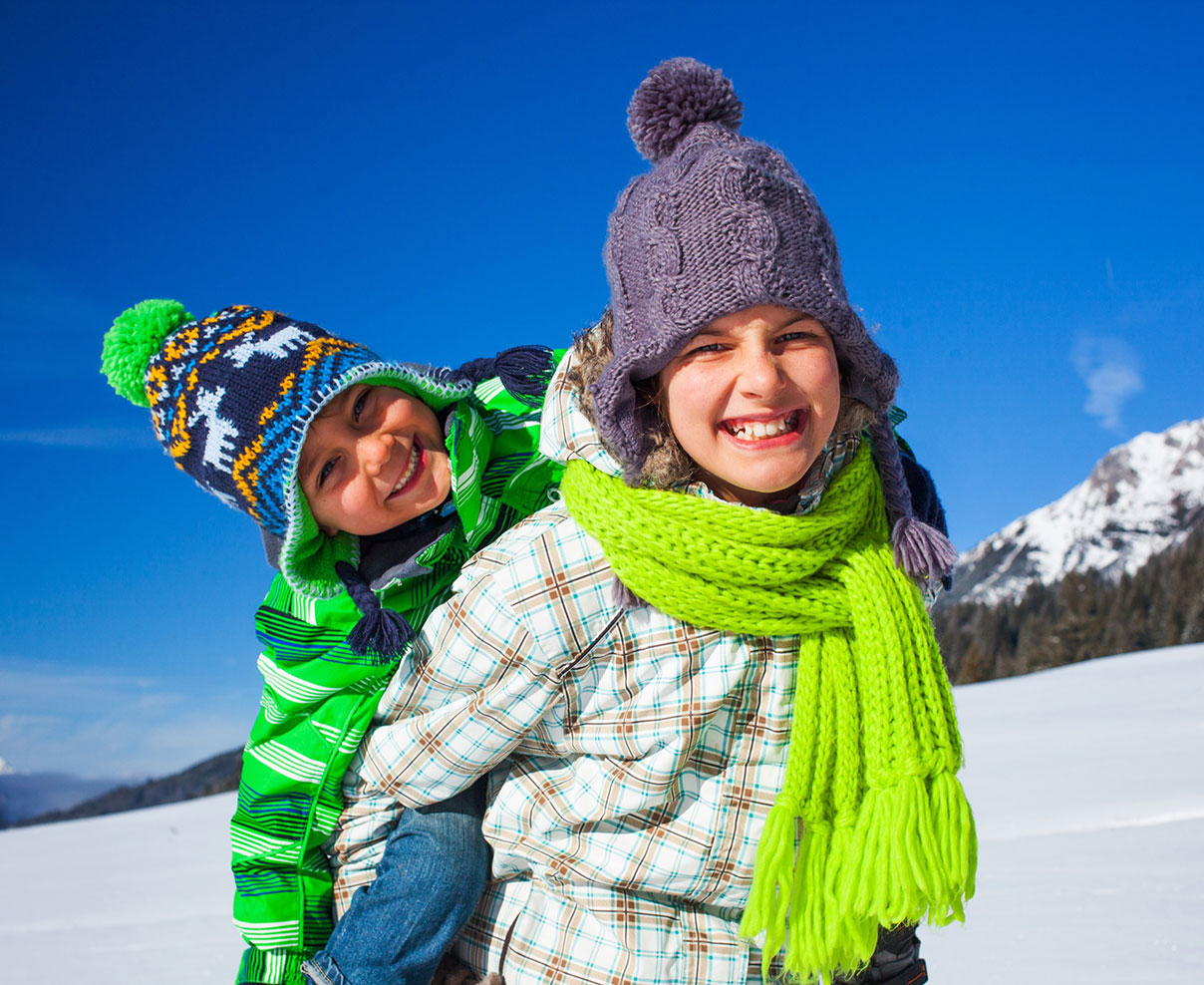 SPORT NATURA – attrezzatura ed abbigliamento adatti per trascorrere  indimenticabili giornate in montagna in tutte le stagioni.