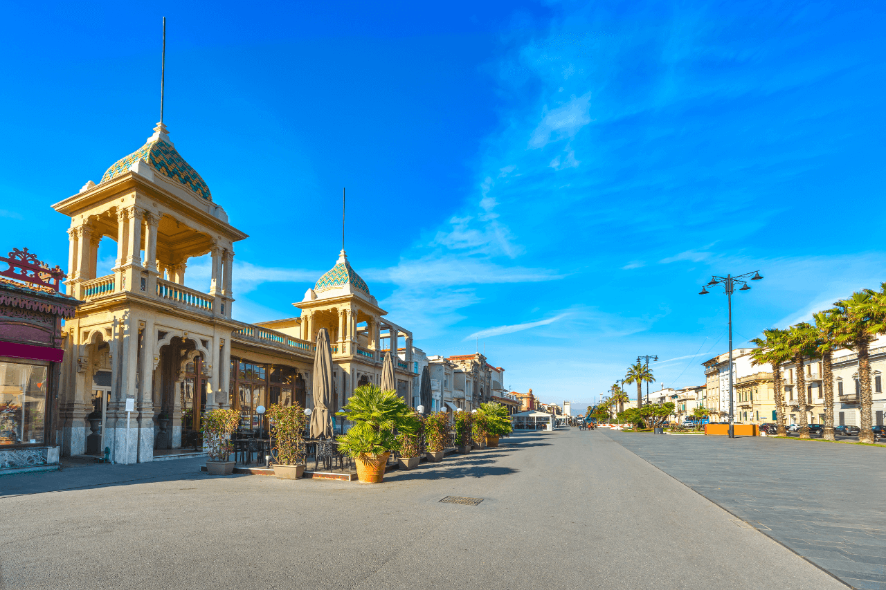 Viareggio - La Bussola on the Road