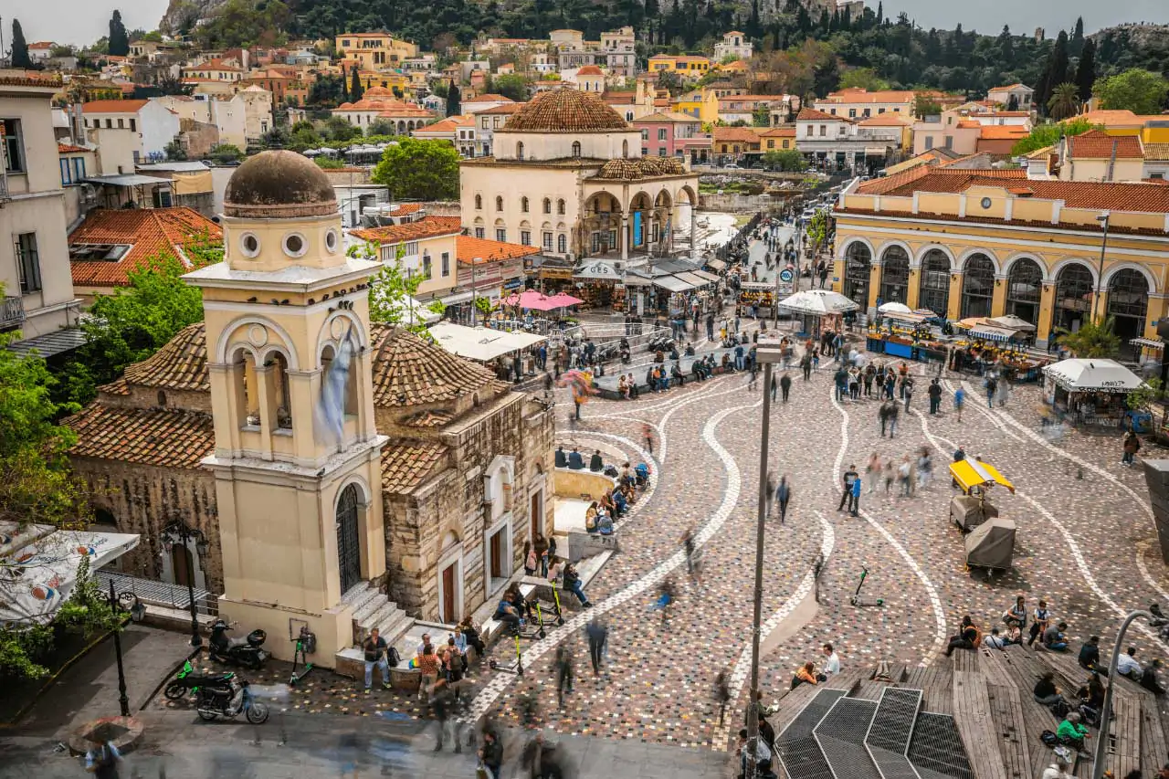 Atene-La-Bussola-on-the-Road-8