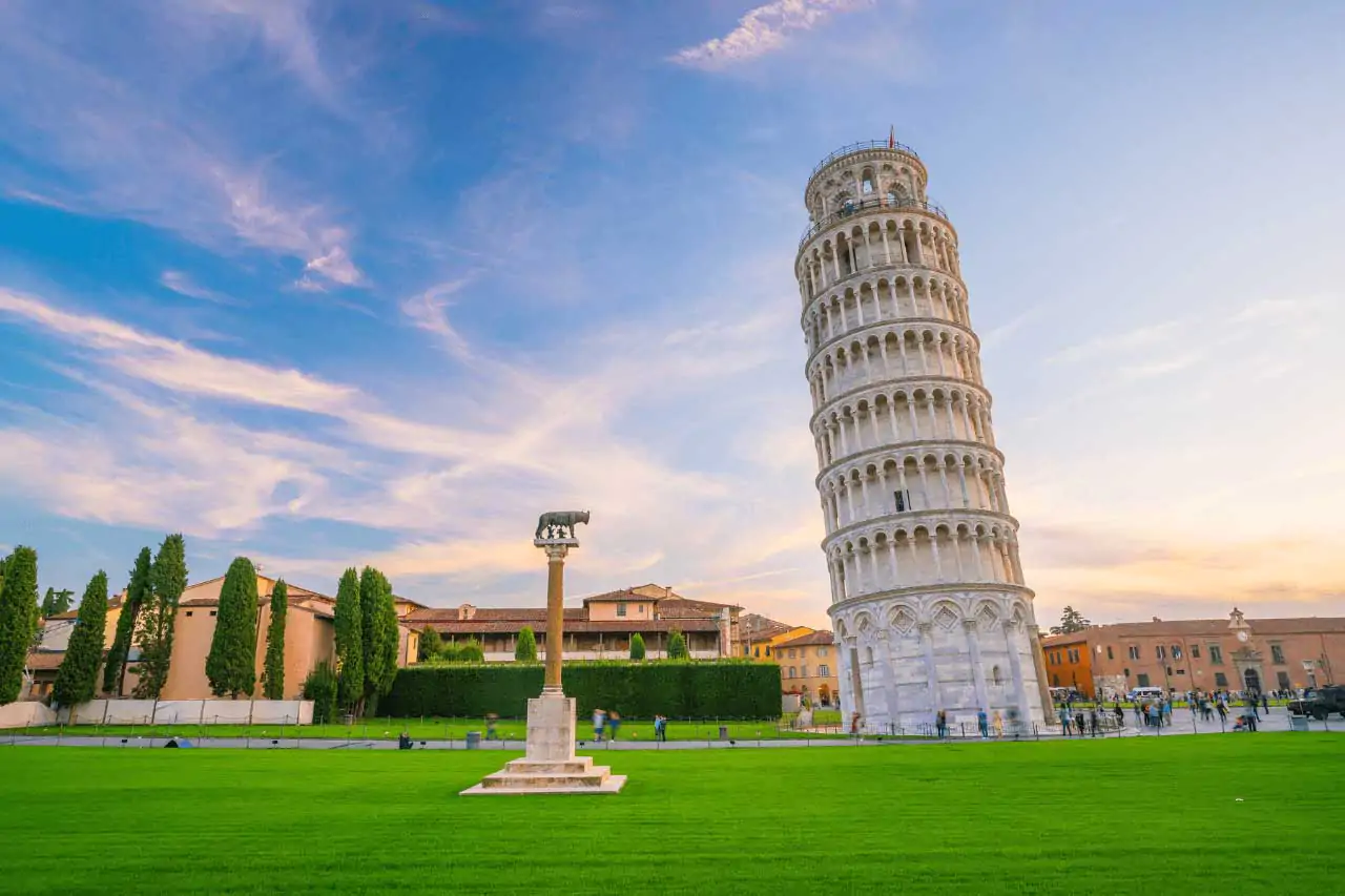 Pisa-La-Bussola-on-the-Road
