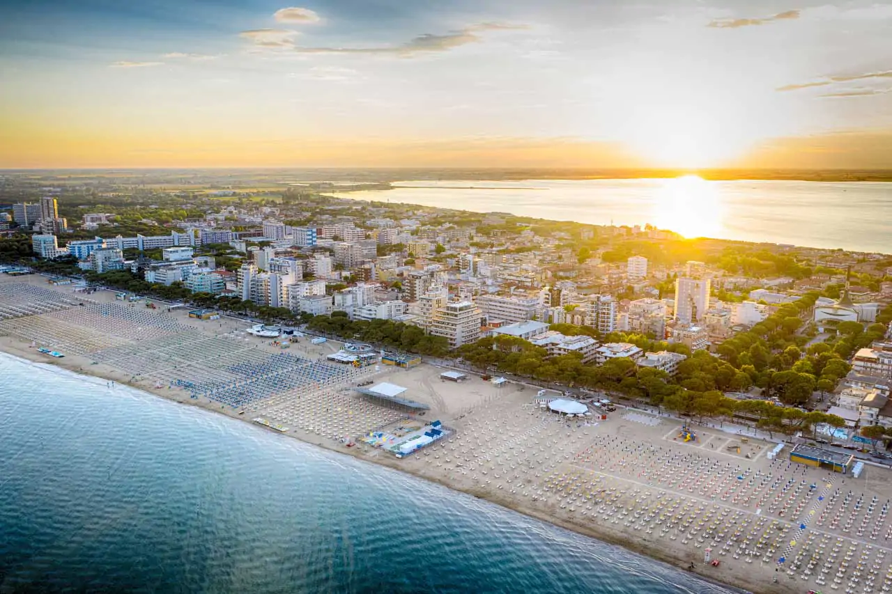 Settimana-Azzurra-a-Lignano-Sabbiadoro-La-Bussola-on-the-Road-4