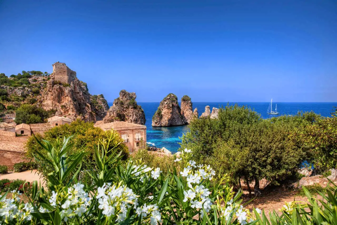 Sicilia-La-Bussola-on-the-Road-6