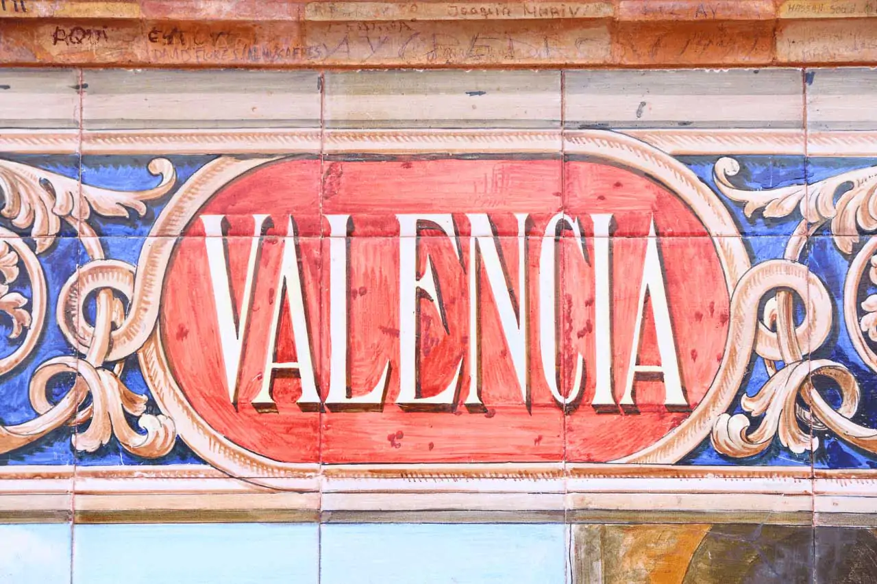 Valencia-La-Bussola-on-the-Road-7