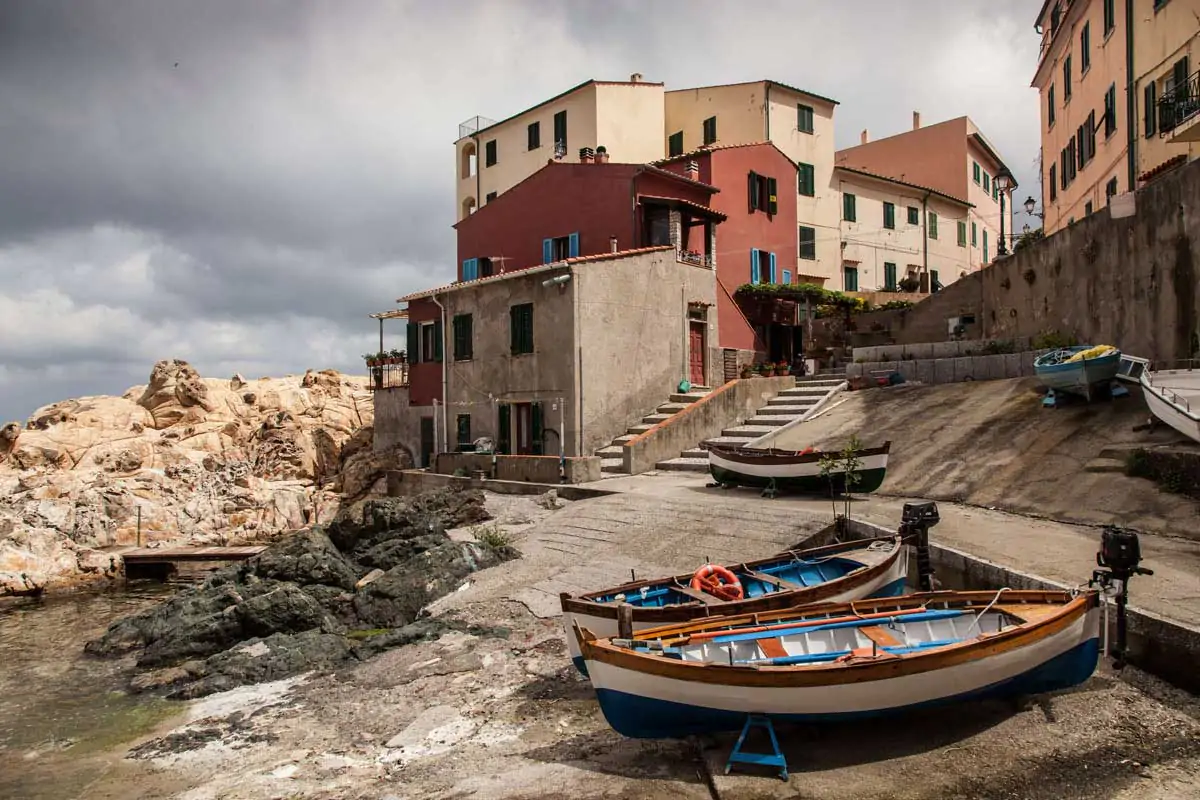 fishing-boats-marciana-elba-island-italy-2022-03-08-00-30-20-utc-1
